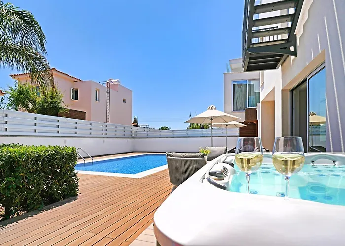 Villa Sunrise Memory - 150M From Trinity Beach Protaras